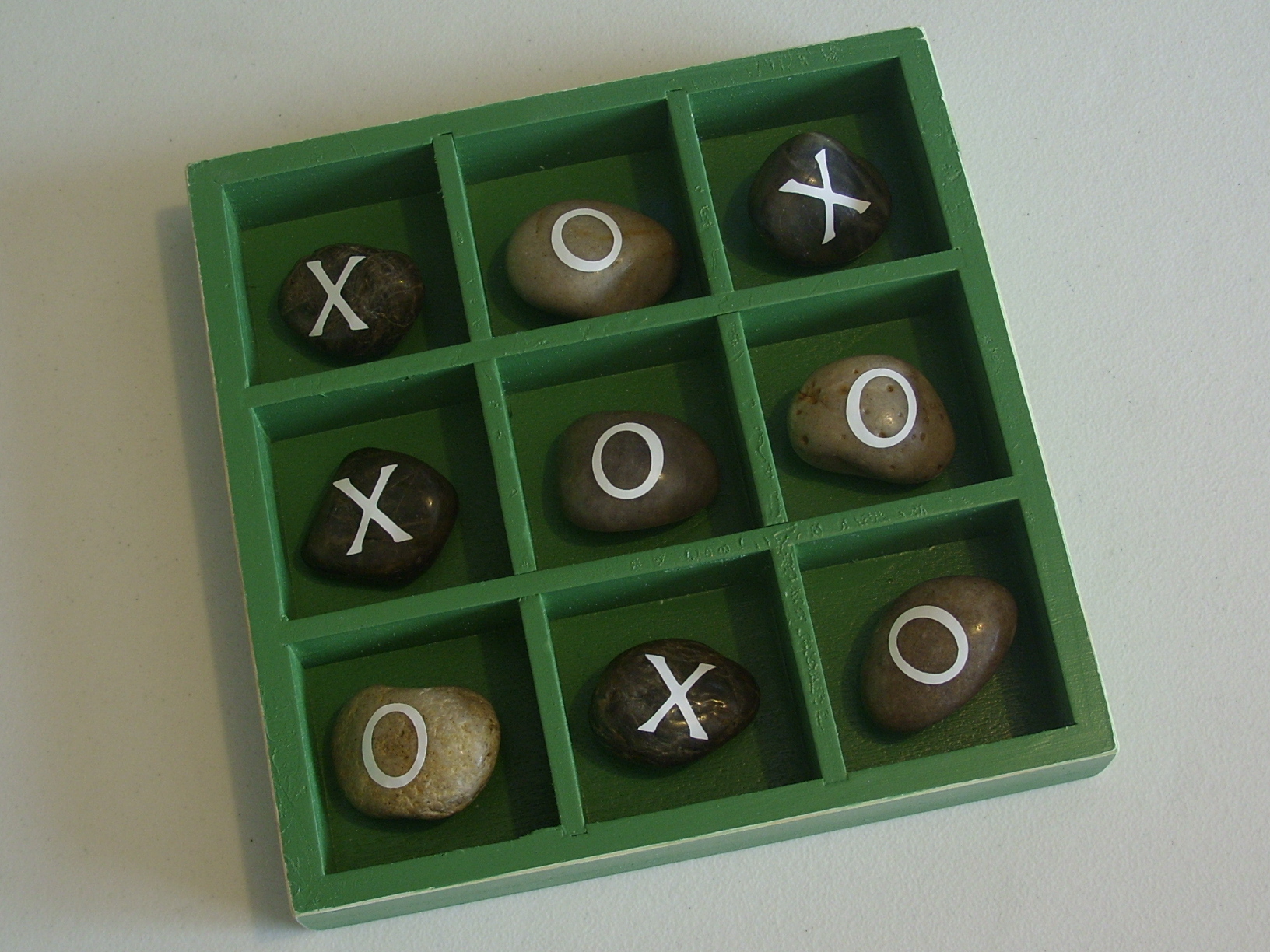 tic tac toe rocks