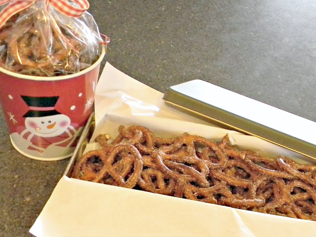 cinnamon-sugar-pretzels-gift-giving