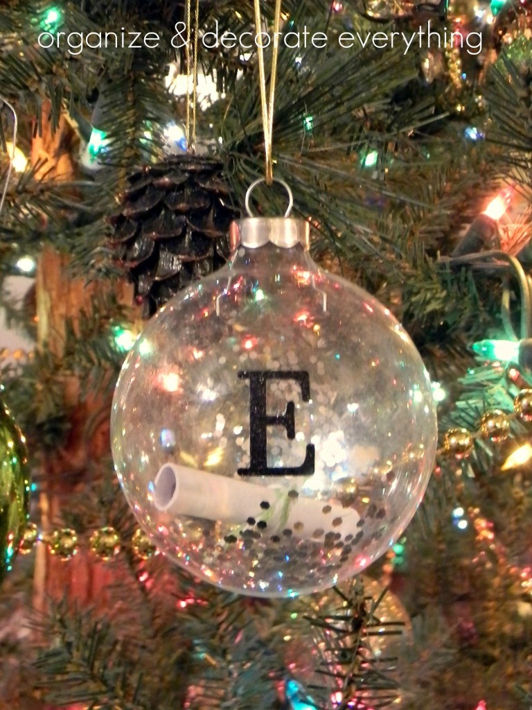 2011 Ornament 6text