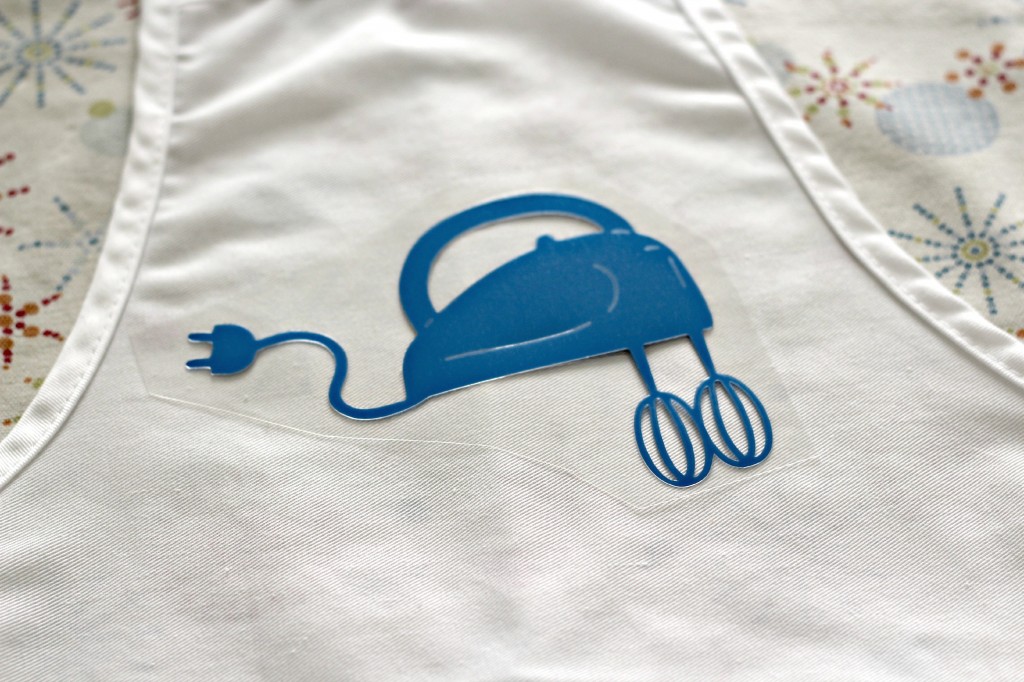 Children's Apron with Heat Transfer Vinyl Applique 5