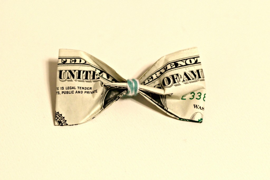 Dollar Bow Garland 2