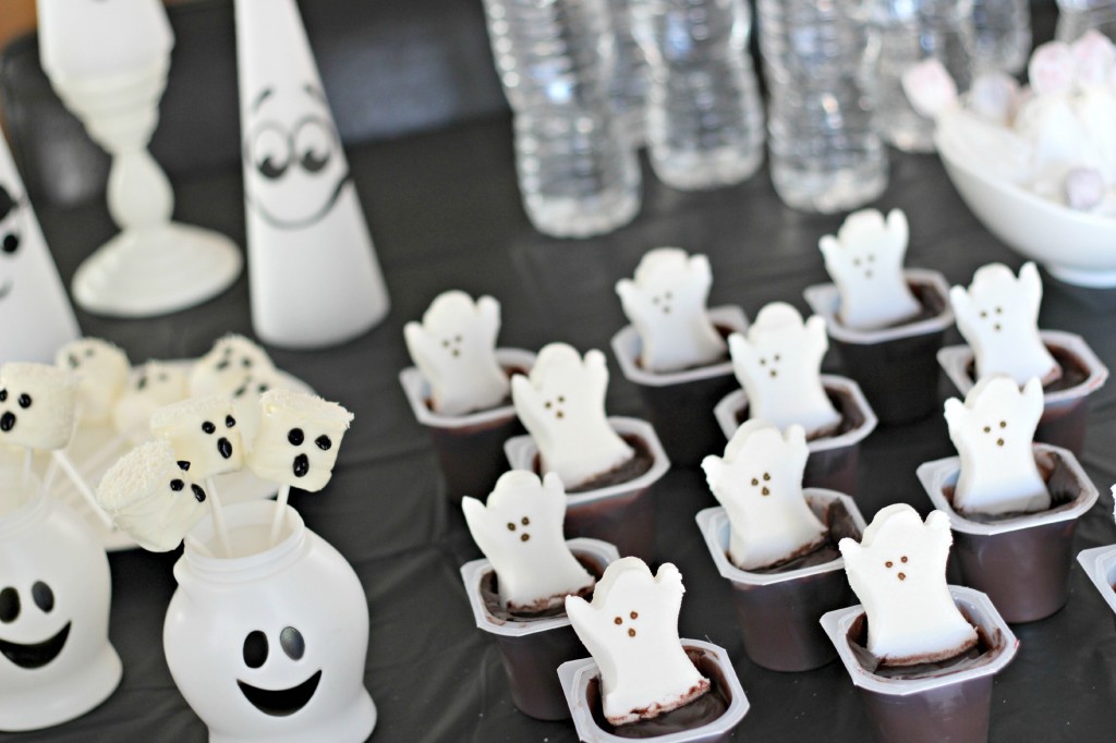 Halloween Ghost Party 12