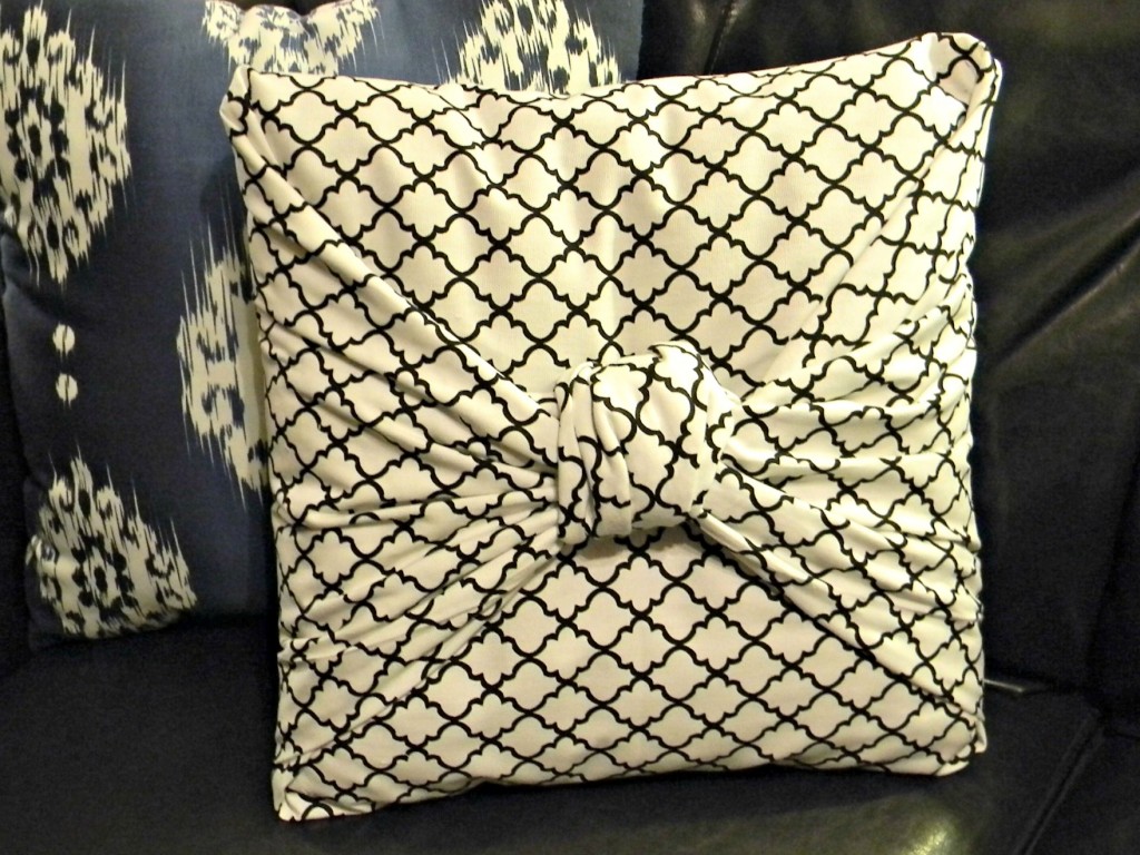 The Easiest Pillow Cover Ever 1