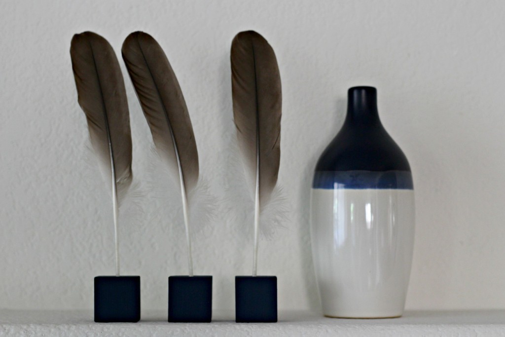 Feather Art with vase.1