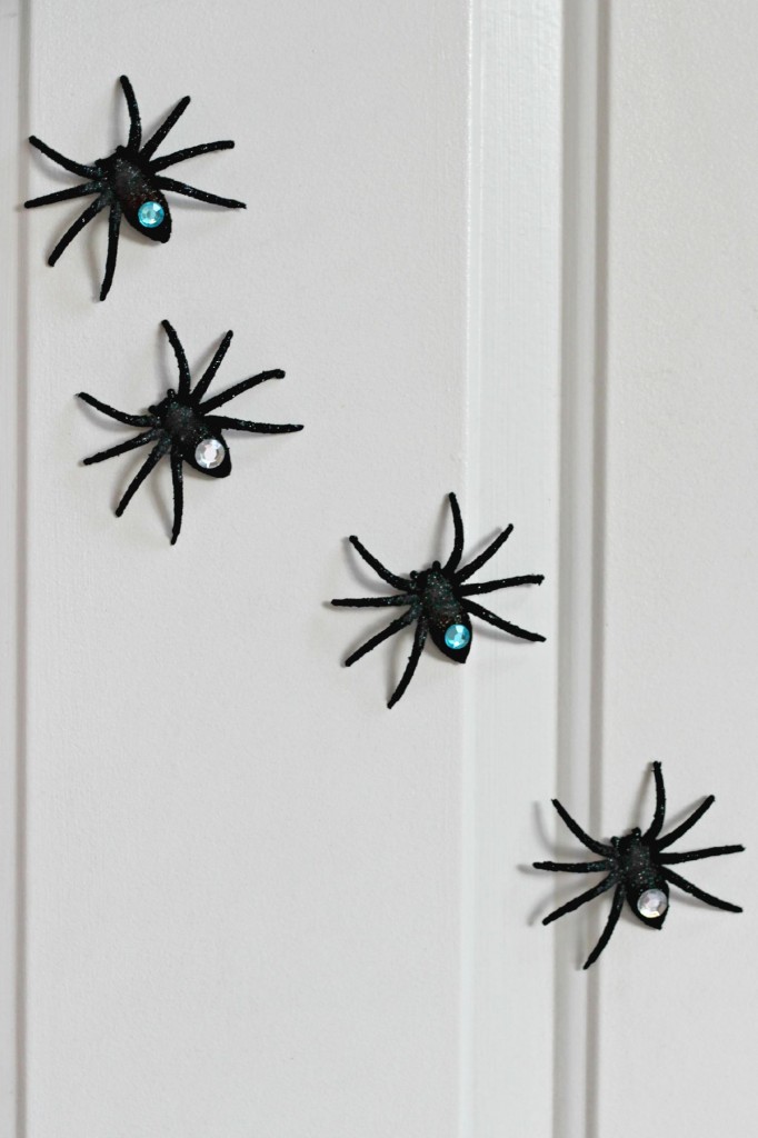 Spooky Spider Wreath door spiders