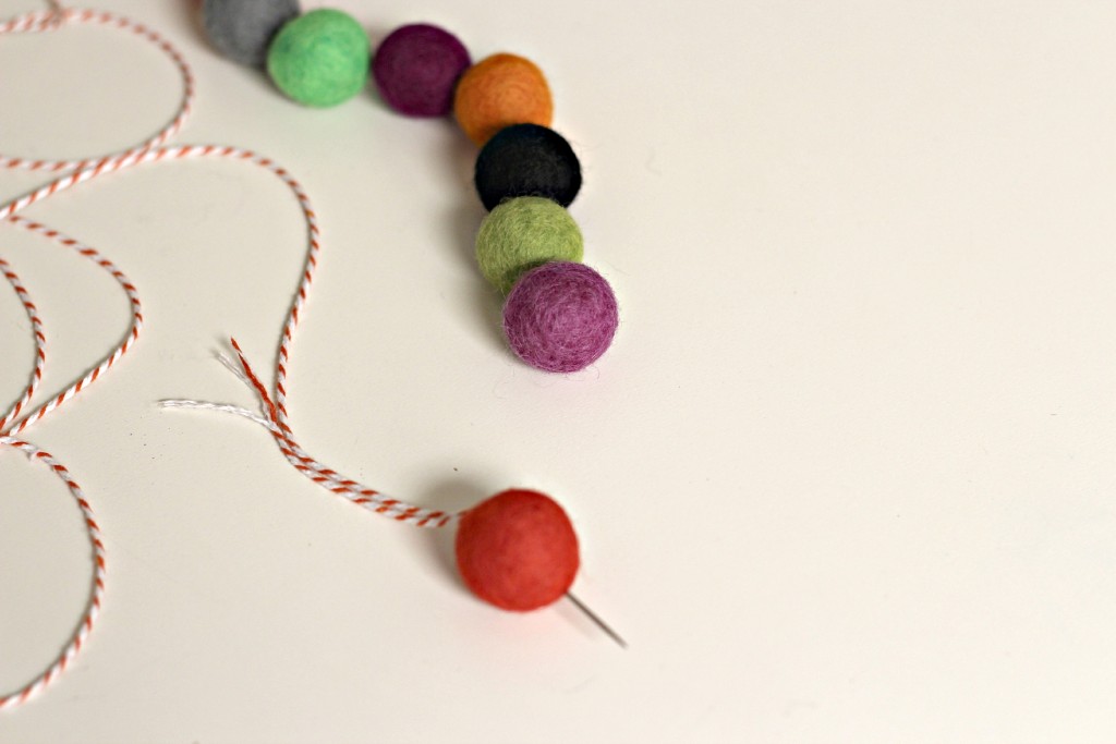 Felt Ball Garland.2