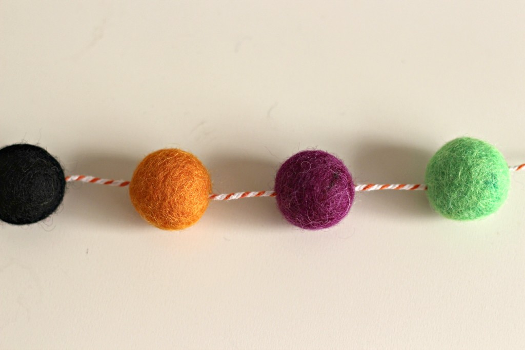 Felt Ball Garland.4