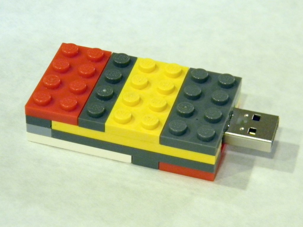 Lego Flash Drive.7