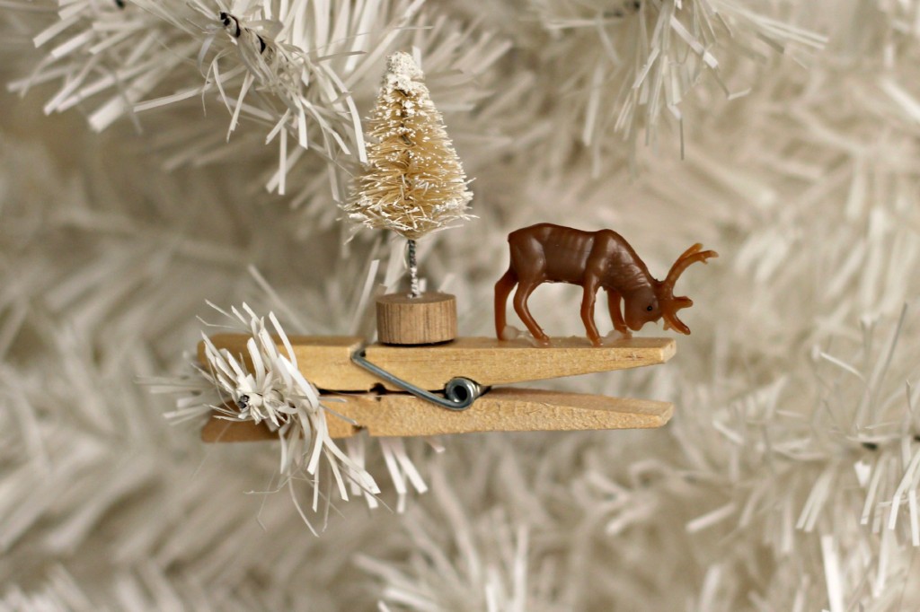 Clothespin Reindeer Ornaments Tutorial ⋆ Dream a Little Bigger