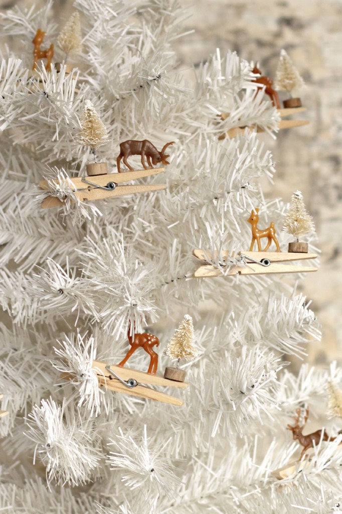 Reindeer Clothespin Ornaments.8