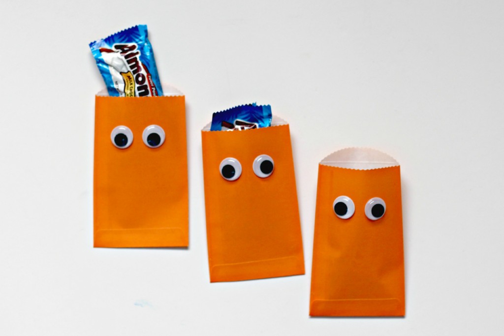 googly eye treat bags