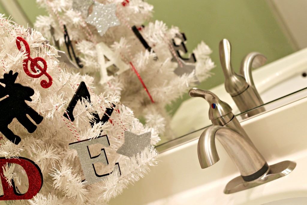 DIY Wood Glitter Ornaments .20