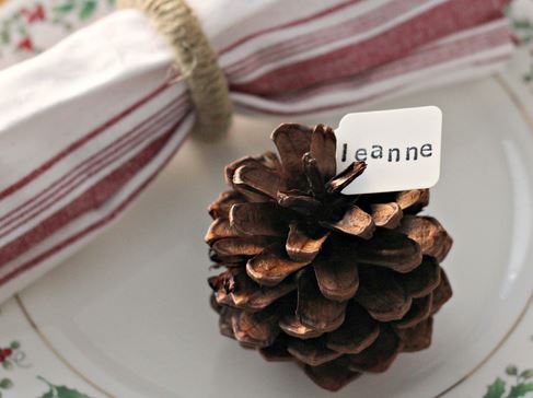 pinecone place card