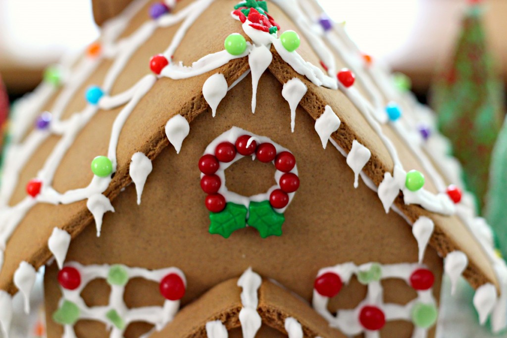 Gingerbread House roof