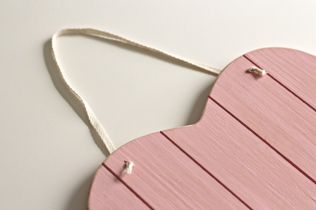 Wood Heart Ribbon