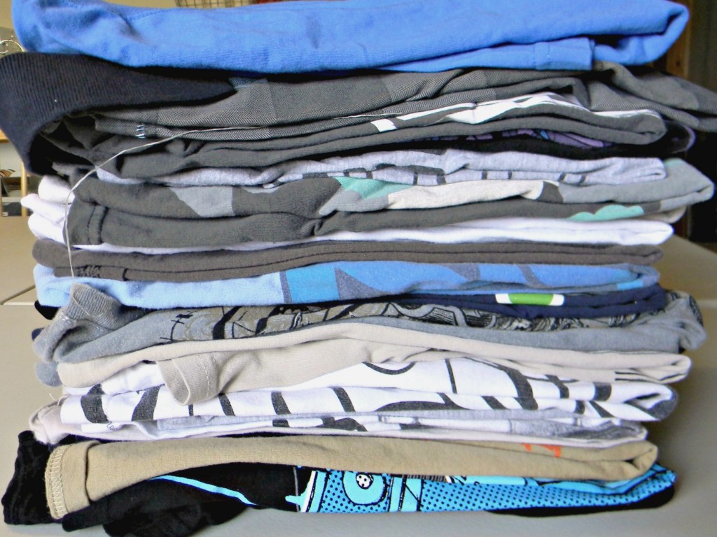 declutter clothes