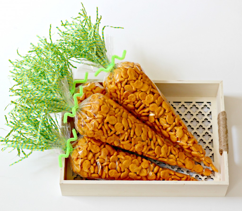 Carrot Treat Bags in a cute cutout tray