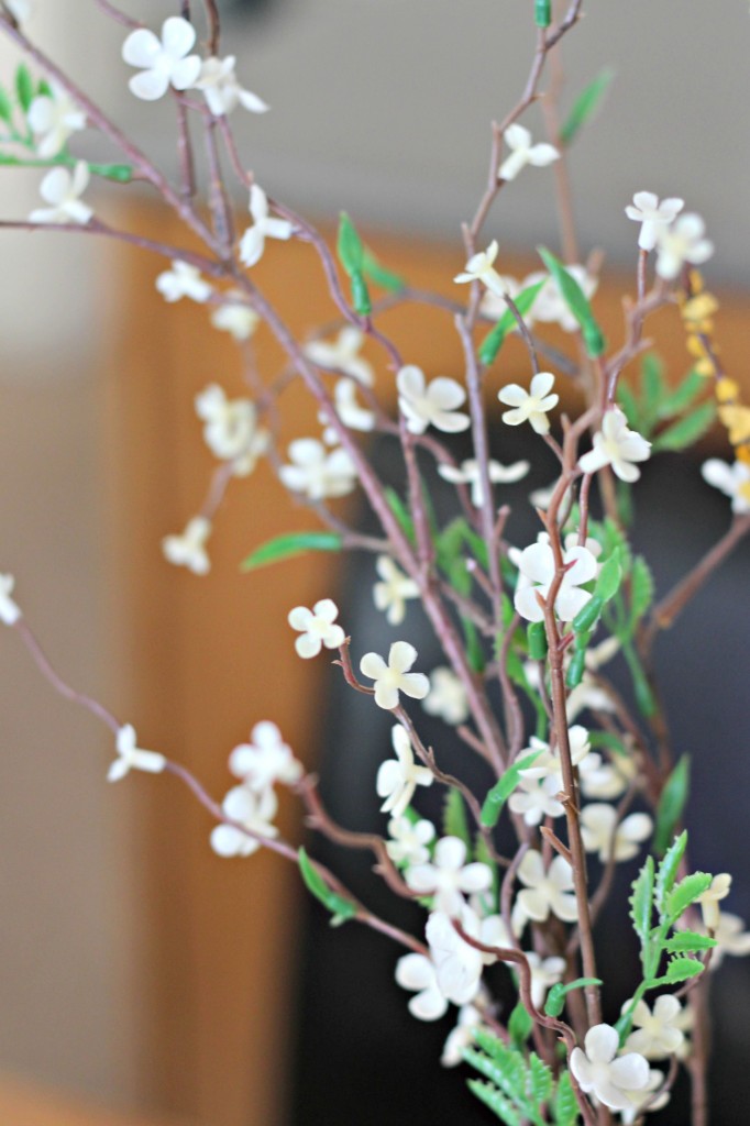 Centerpiece white flowers