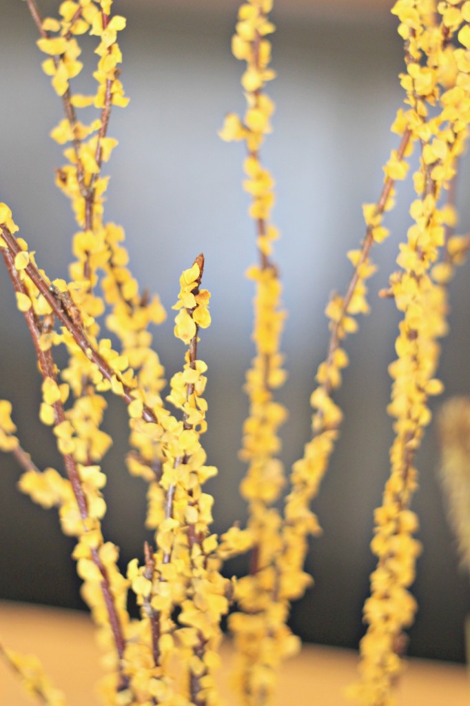 Centerpiece yellow flowers