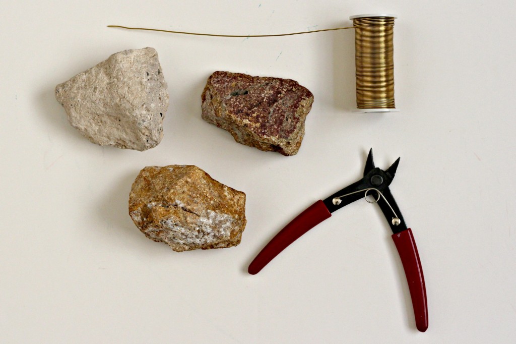 Rock Photo Holder supplies