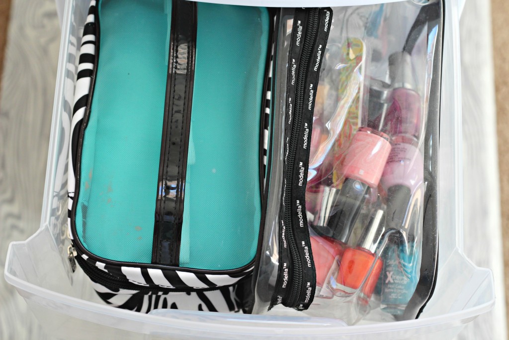 Bathroom storage make-up drawer