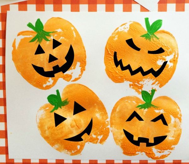 halloween-kids-crafts-pumpkin-apple-stamps