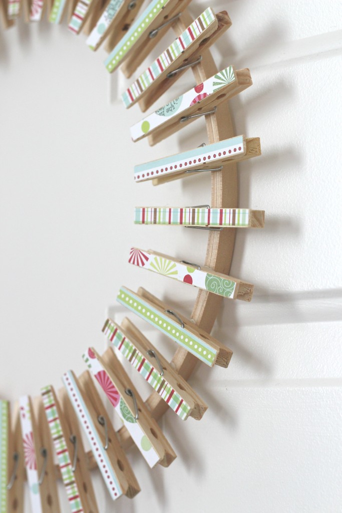 https://organizeyourstuffnow.com/wordpress/wp-content/uploads/2016/10/Christmas-Card-Clothespin-Wreath-clothespins-683x1024.jpg