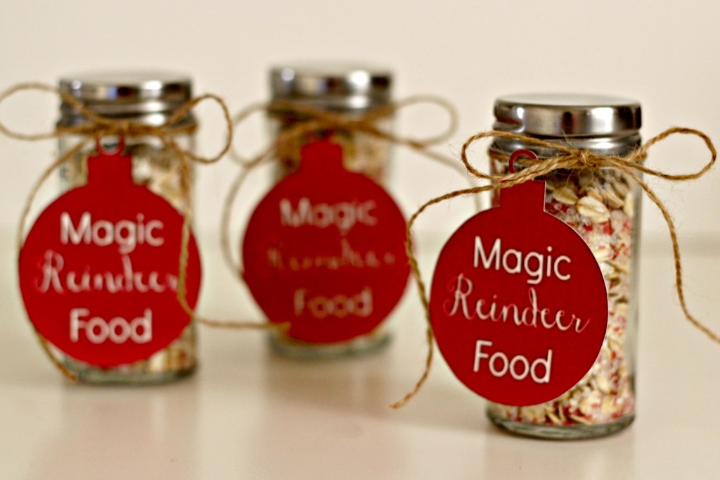 magic-reindeer-food-with-tags