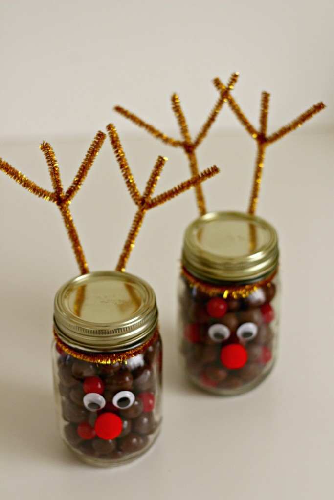 reindeer-jars-filled-with-candy