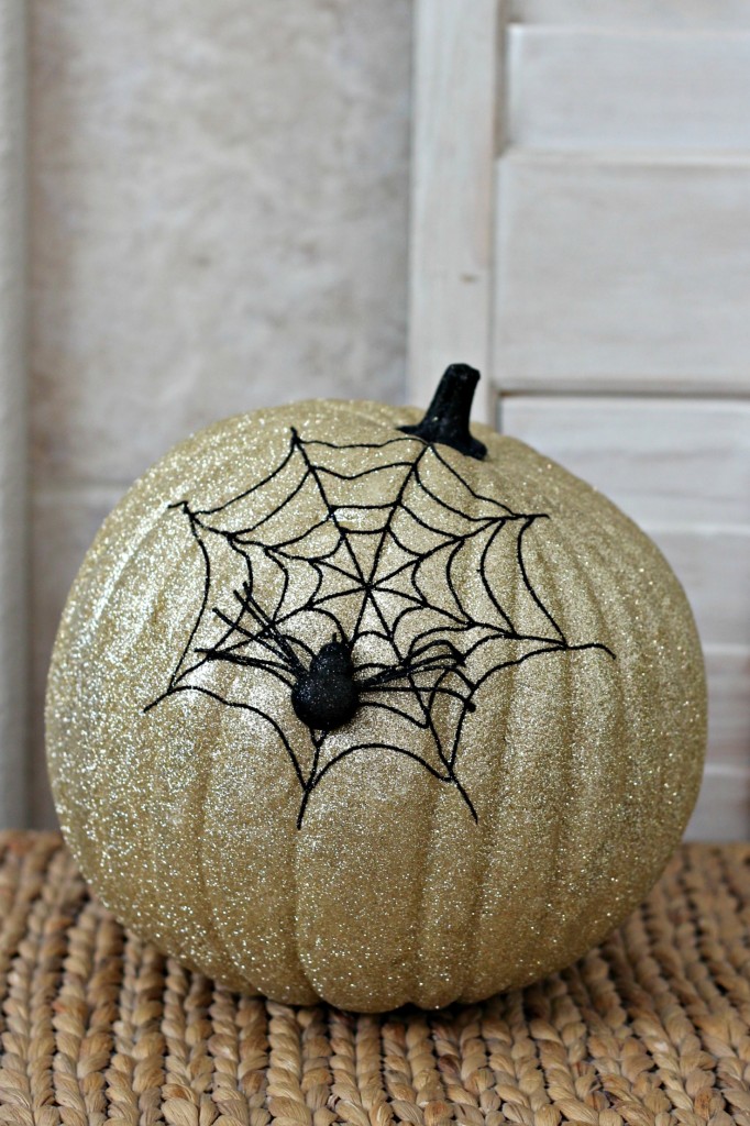 trick-or-treat-spider-web-pumpkin