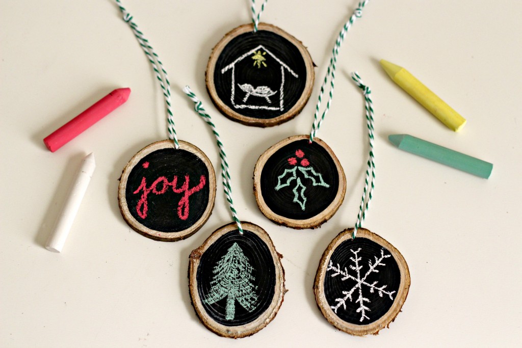 wood-slice-chalkboard-ornaments-finished