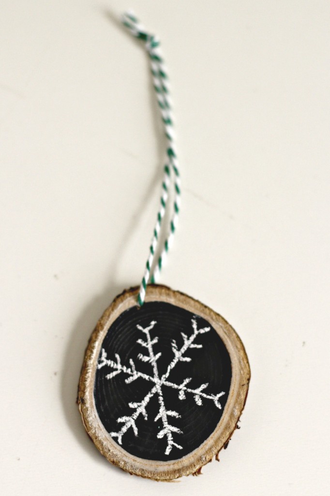 wood-slice-chalkboard-snowflake