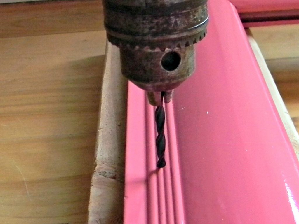 frame tray drilling holes