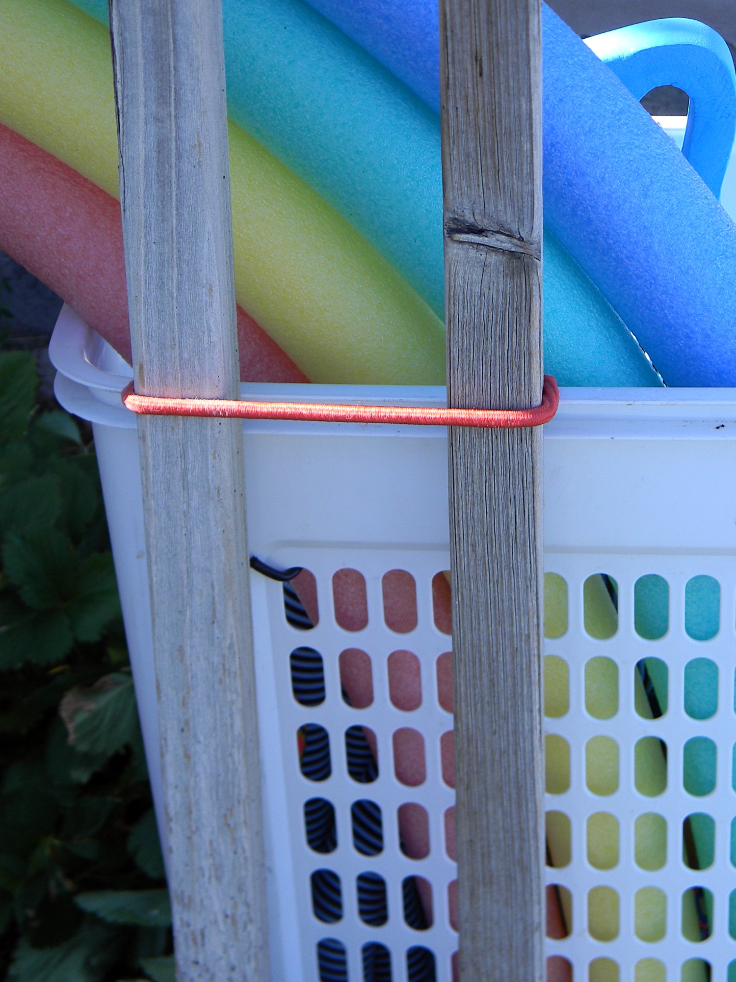 Quick Tip 7 Bungee Cords Organize and Decorate Everything