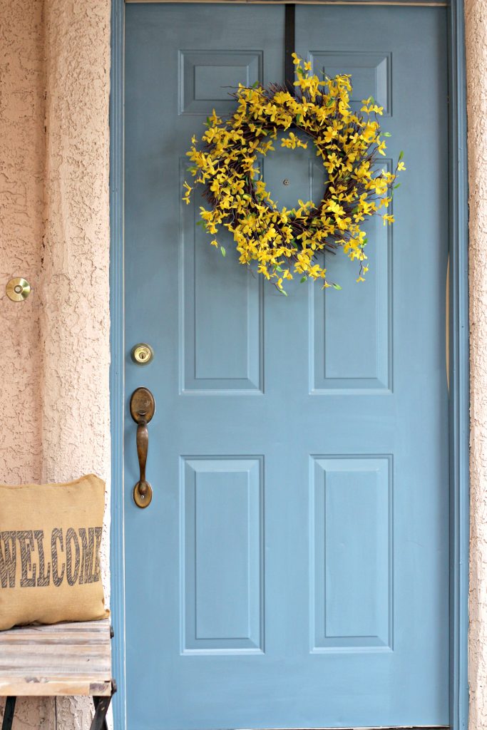 Spray Painted Door Mats - Organize and Decorate Everything