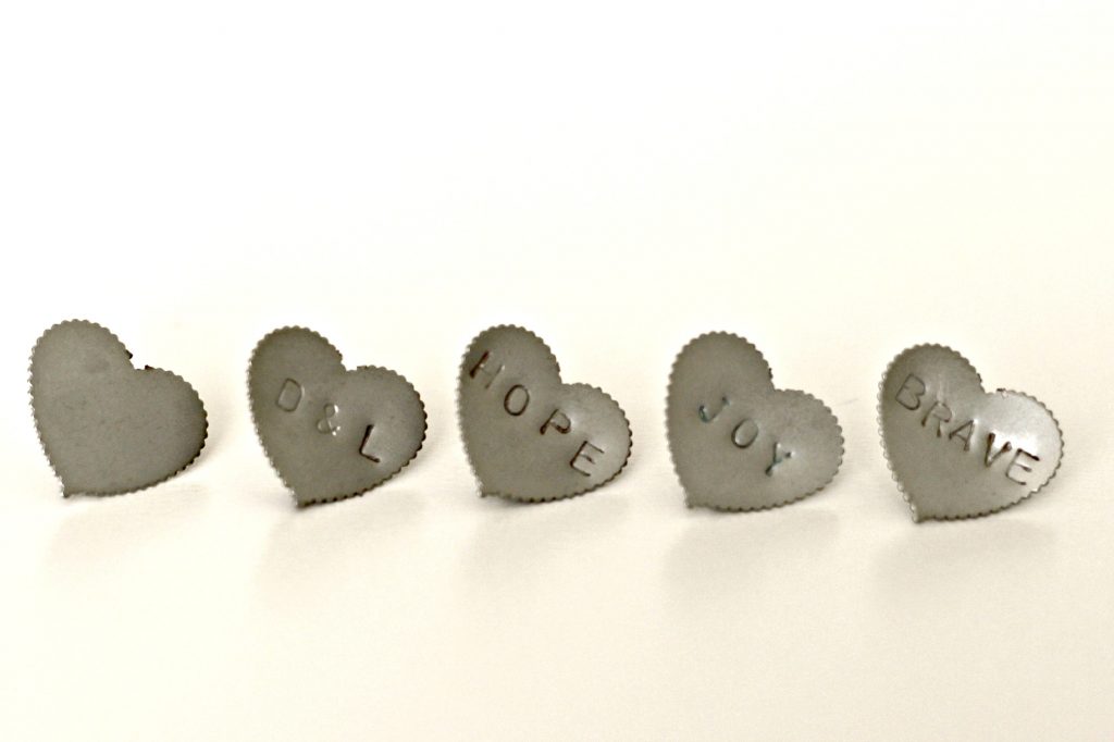 metal stamped push pins 3