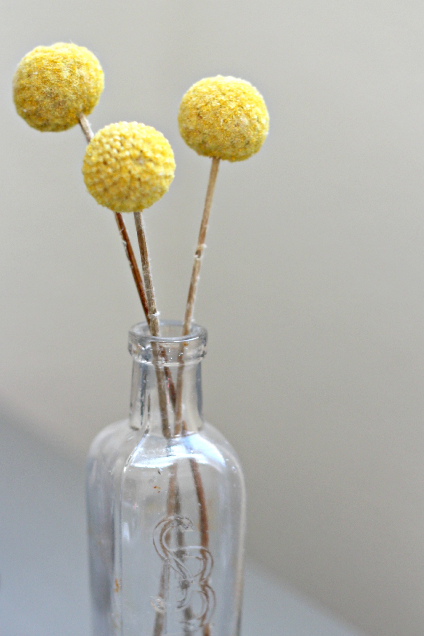 Felt Ball Flowers Organize and Decorate Everything