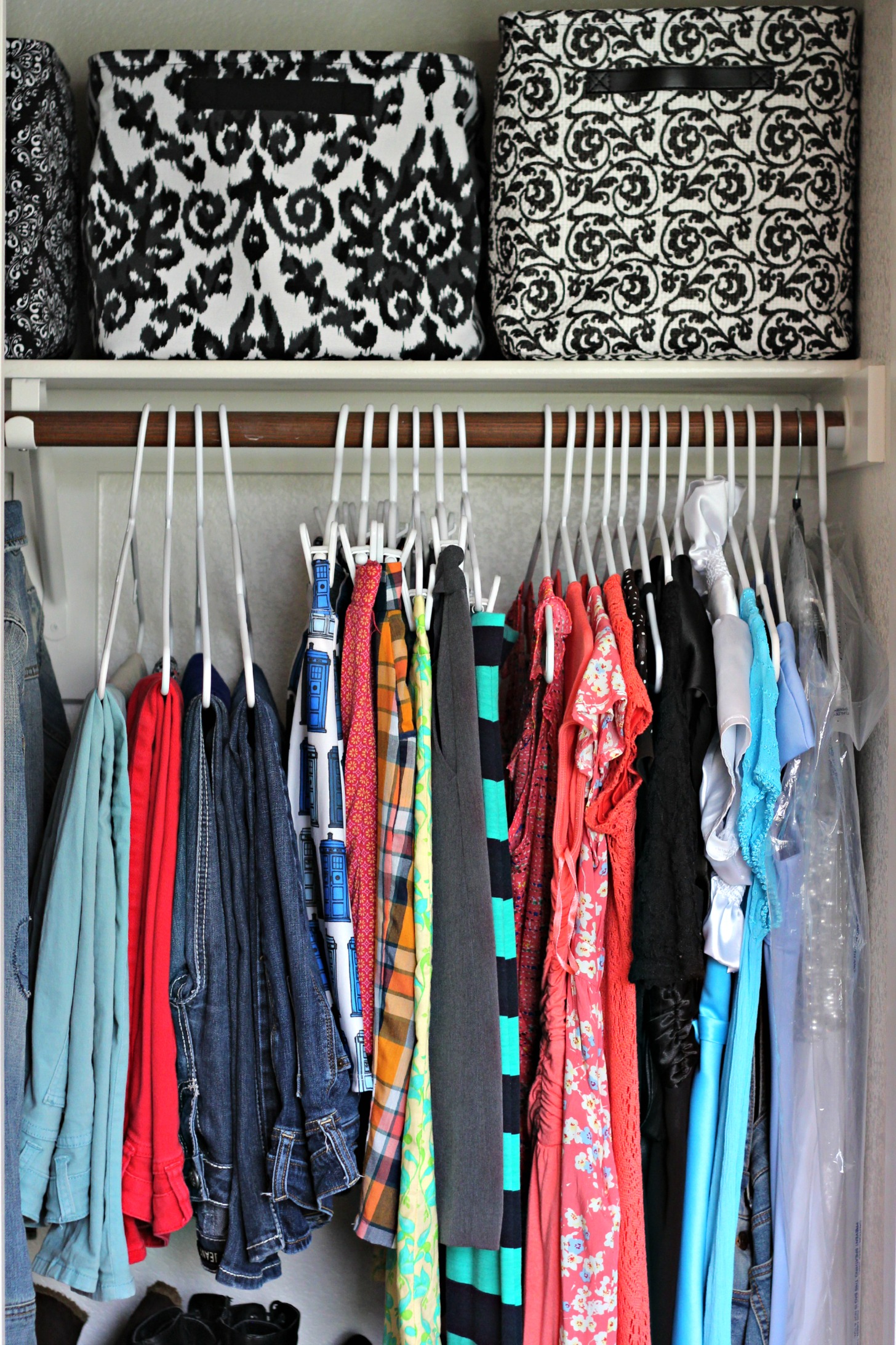Teen Organized Closet- skirts - Organize and Decorate Everything