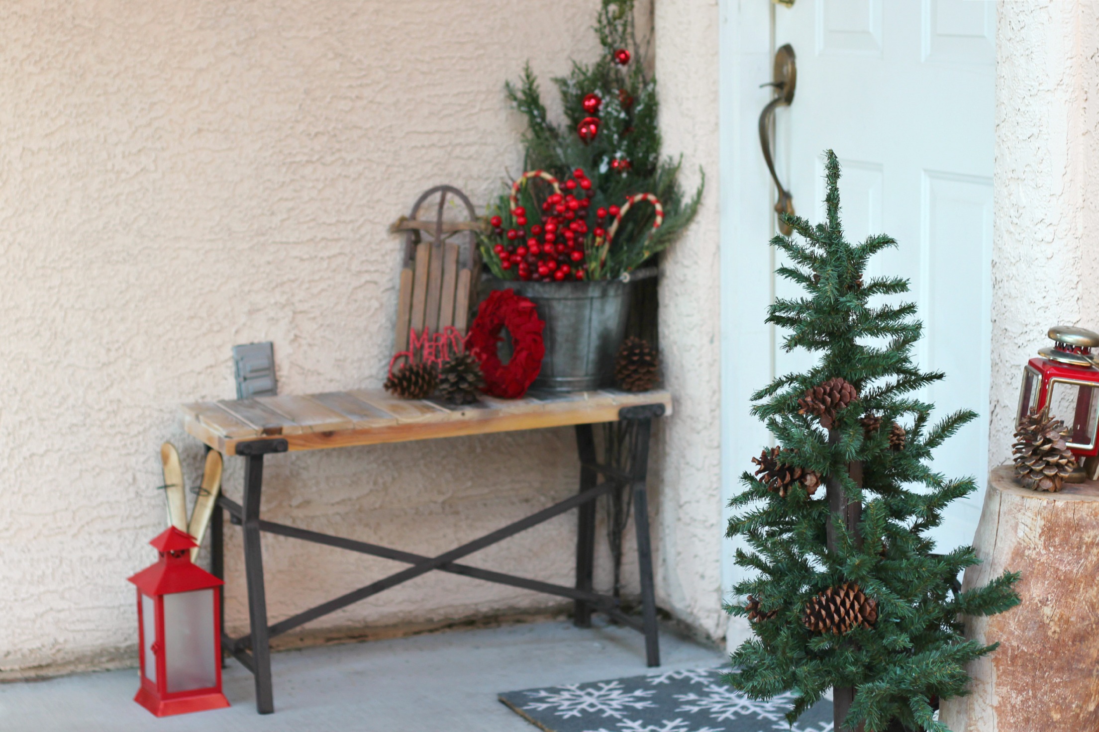 2015 Christmas Porch bench  Organize and Decorate Everything