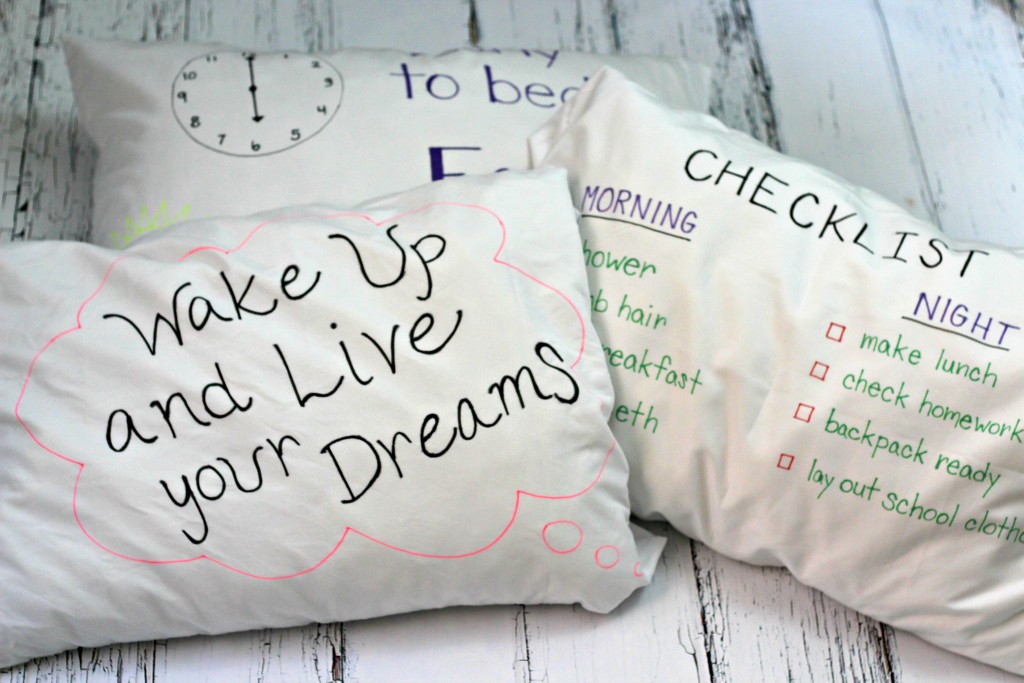 Decorate a Pillow Using Fabric Markers Organize and Decorate Everything
