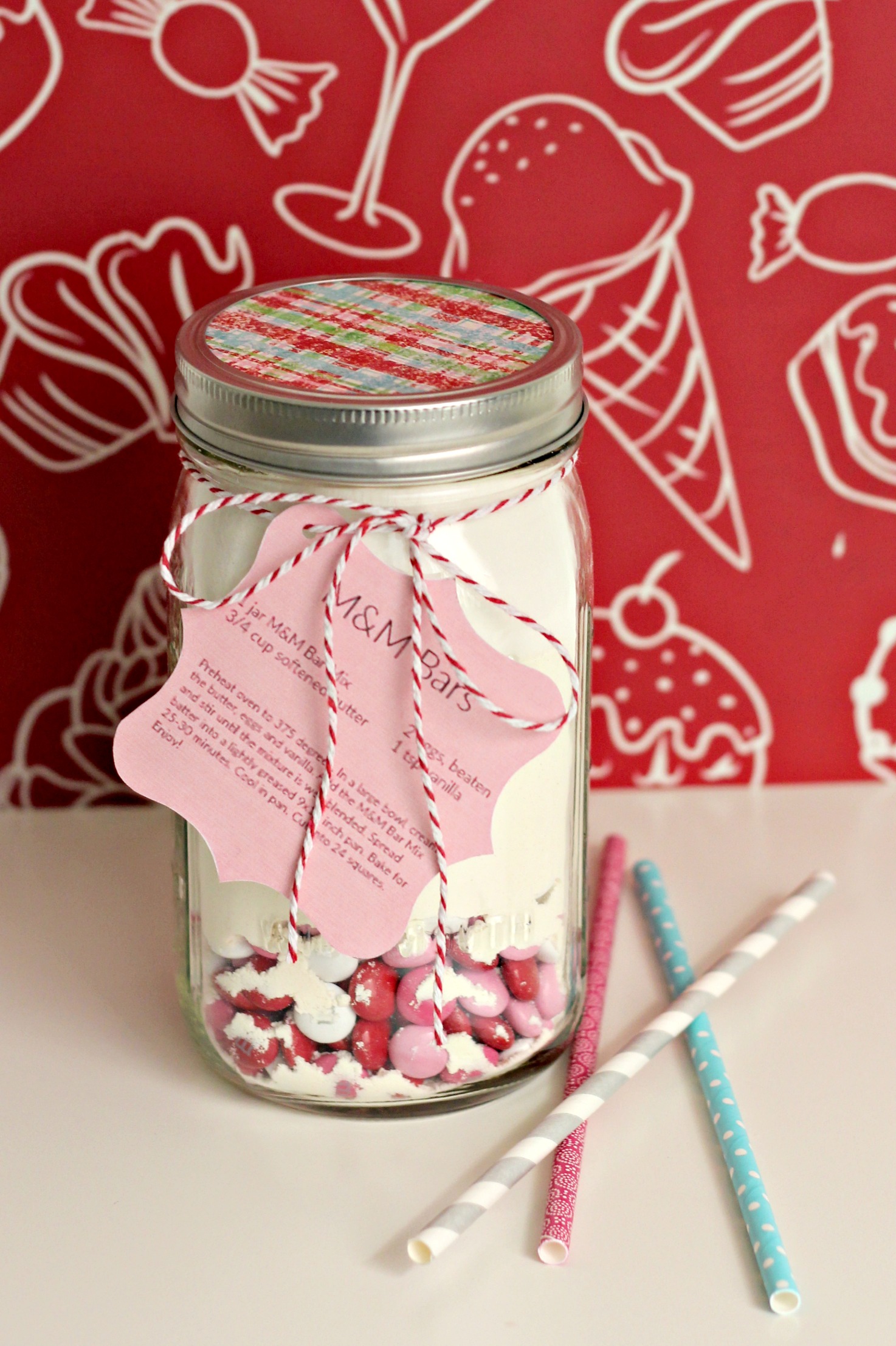 M&M Cookie Bars in a Jar Organize and Decorate Everything