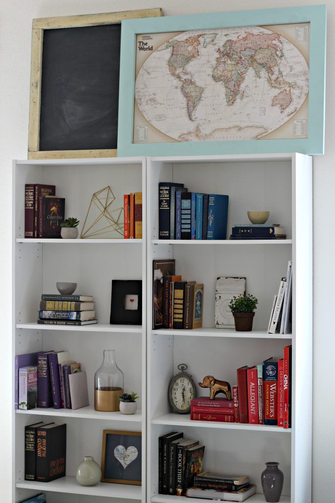 Decorating a Rental bookcase