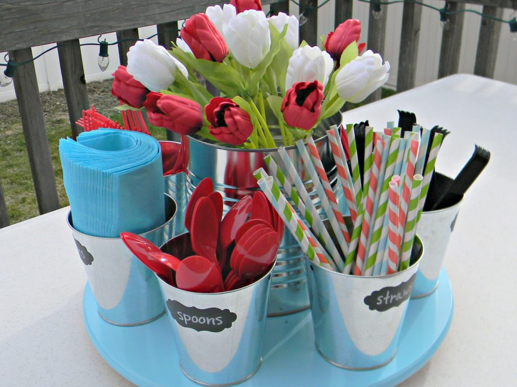 lazy Susan picnic caddy