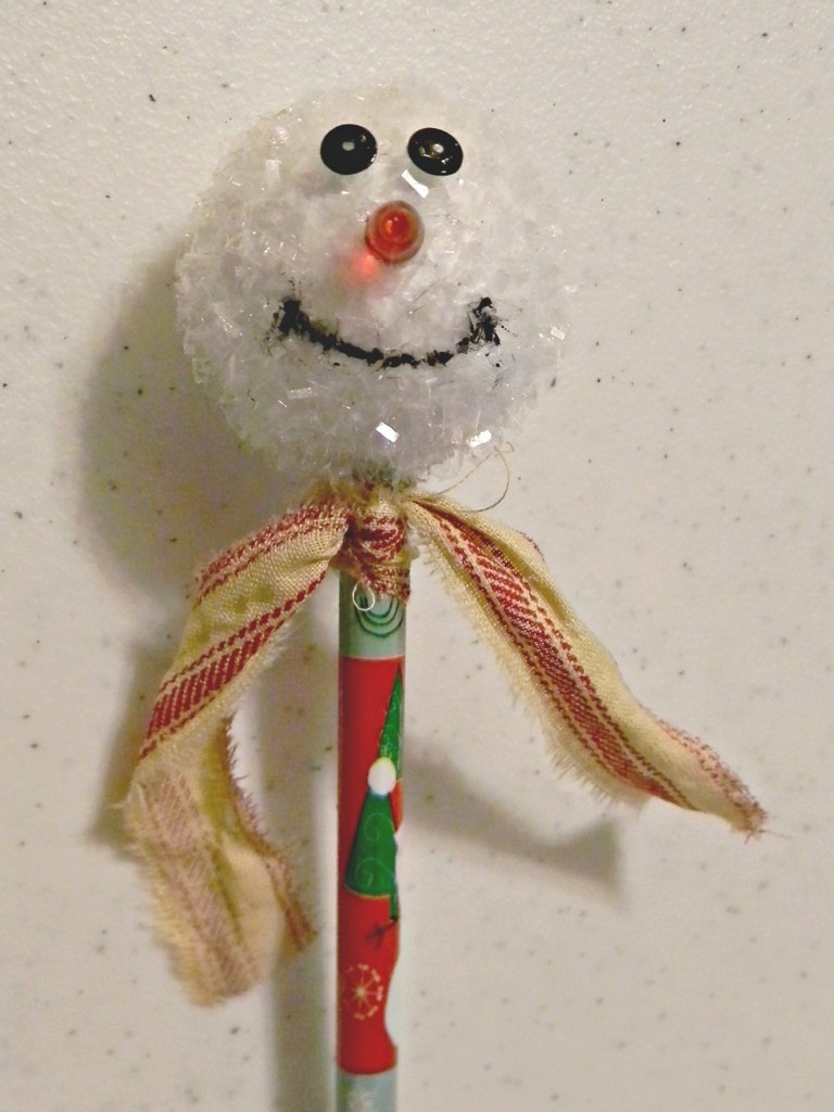 snowman-pencil-topper-with-scarf