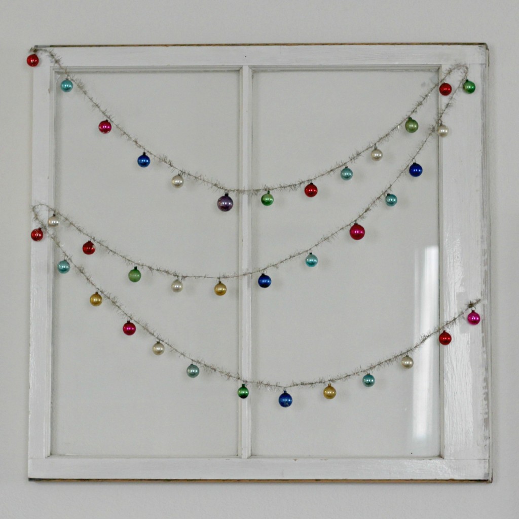 decorating-with-ornaments-garland