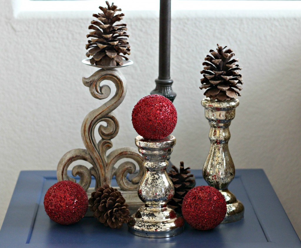 thrifty-christmas-decorating-candlesticks