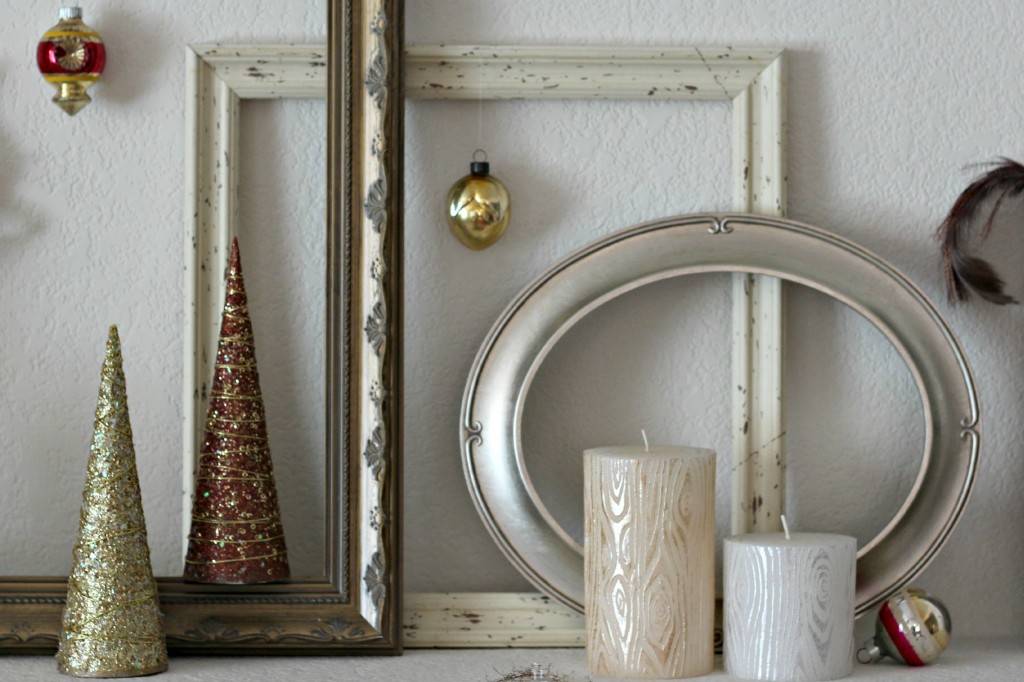 thrifty-christmas-decorating-frames