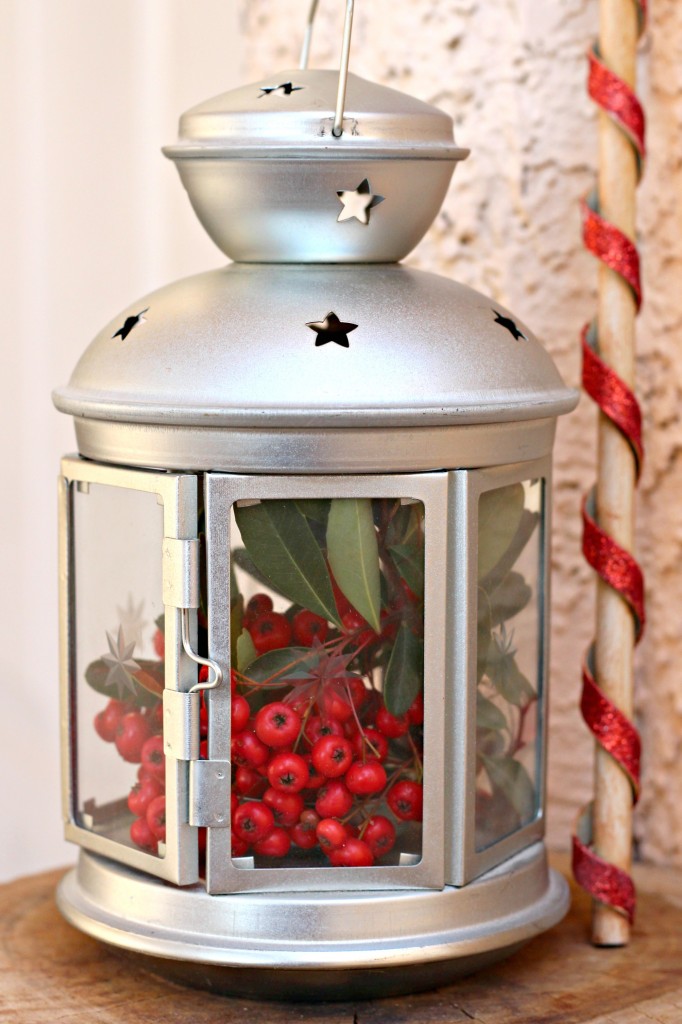 thrifty-christmas-decorating-lantern