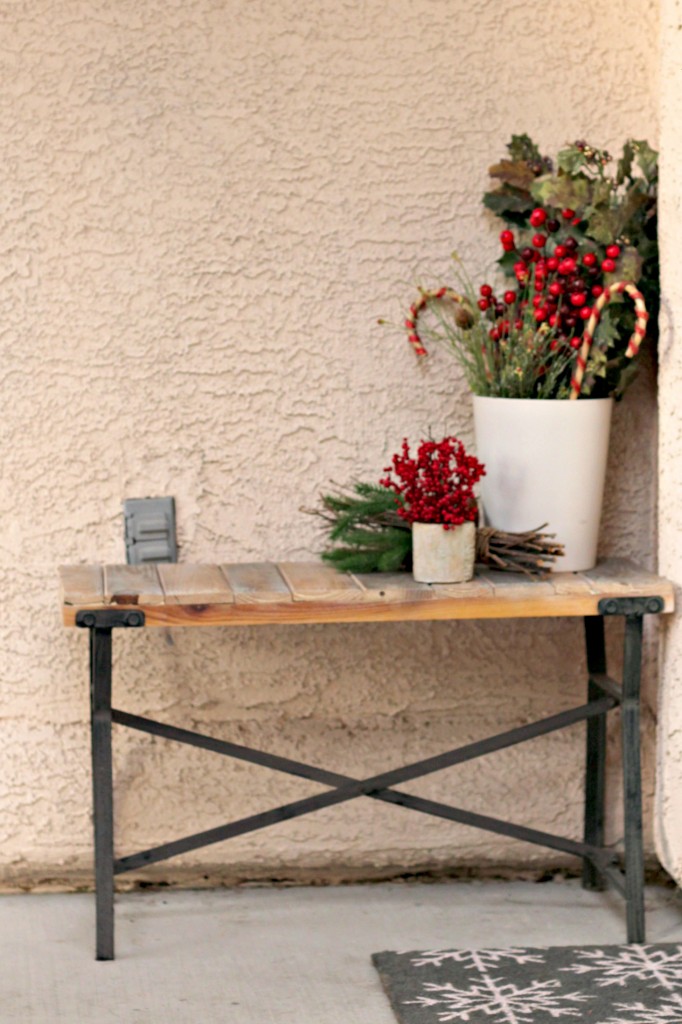 welcome-christmas-front-porch-bench-decorations