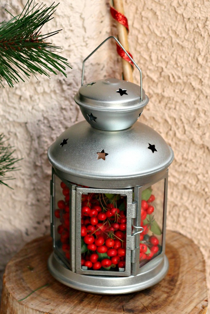 welcome-christmas-front-porch-lantern